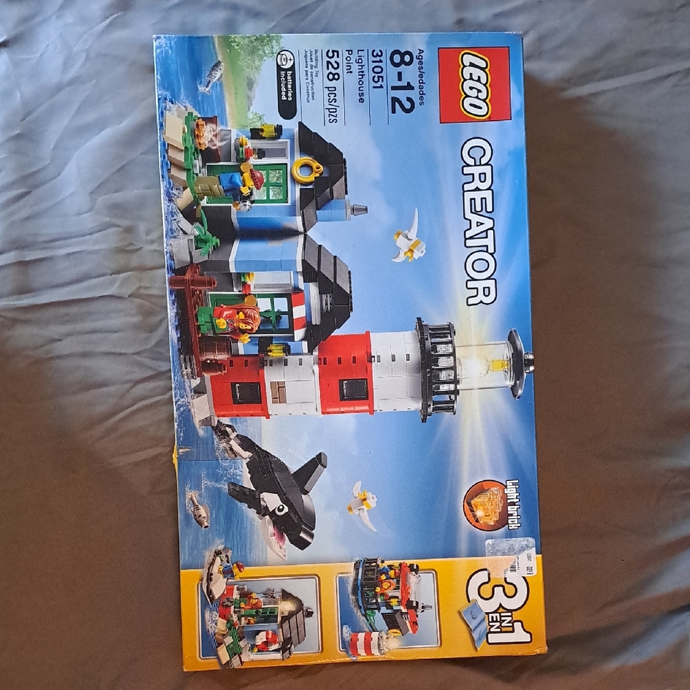RETIRED UNOPENED LEGO Creator 3-in-1 Lighthouse Set - Red, White, Black